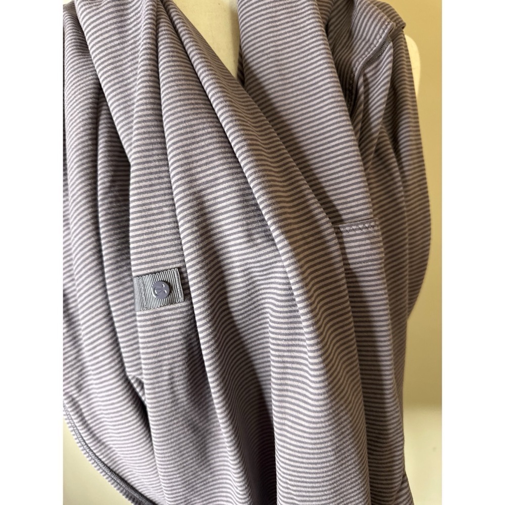 Lululemon Reversible Snap Vinyasa Scarf In Stripe Plum Purple - Picture 3 of 3